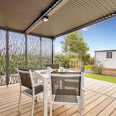 Pour 6 Personnes - Piscine Couverte Chalet *