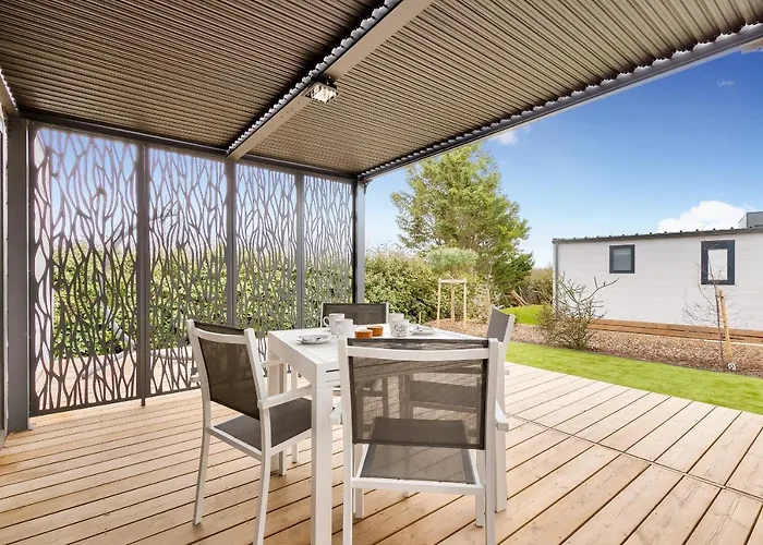 Pour 6 Personnes - Piscine Couverte Chalet *