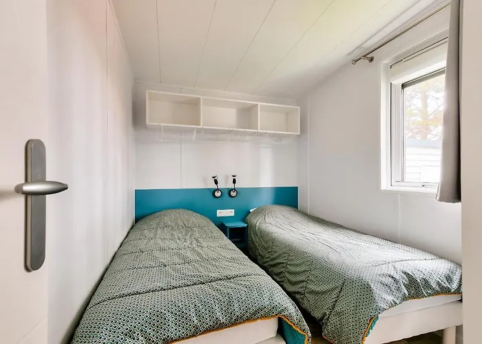 Pour 6 Personnes - Piscine Couverte Chalet